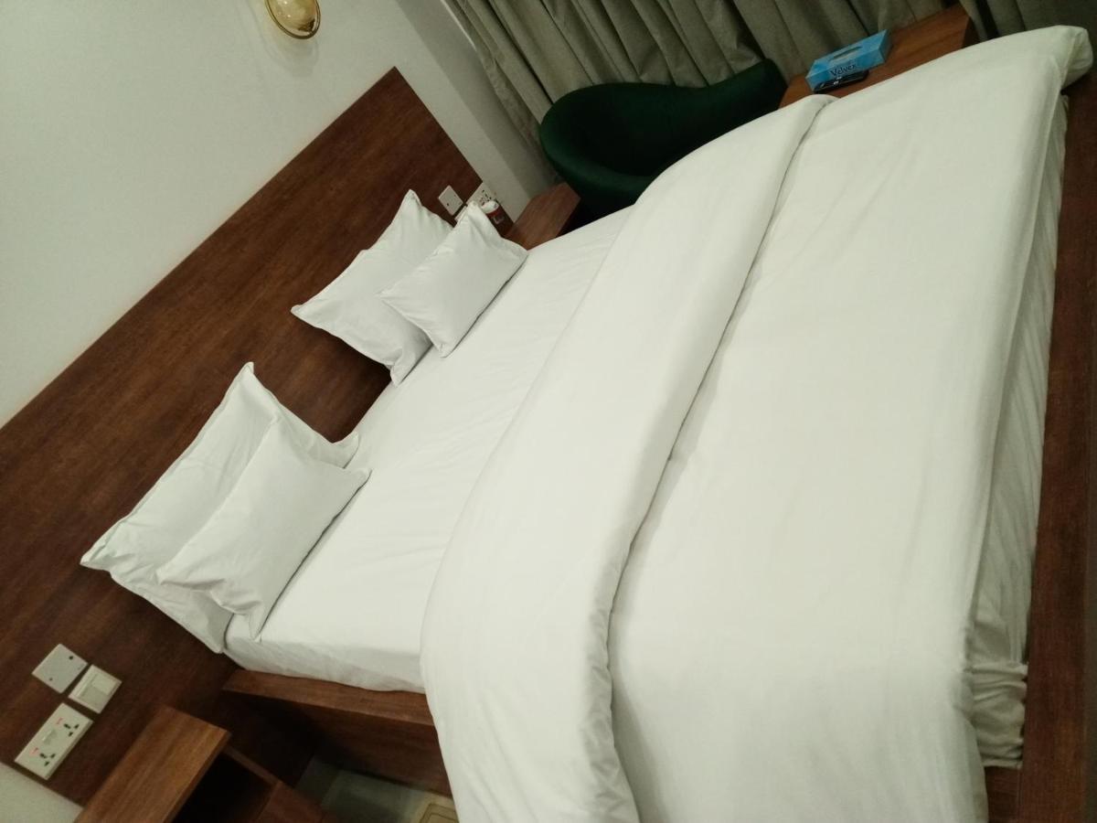 Ally Ngali Motel Кигали Экстерьер фото